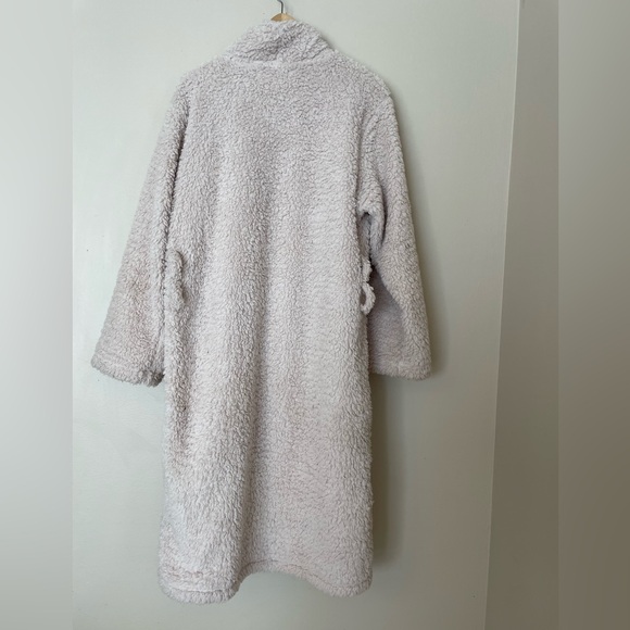 Pottery Barn Teddy Bear Plush Sherpa Robe Cream Off White Cozy Warm Women's Sz M - Picture 2 of 10